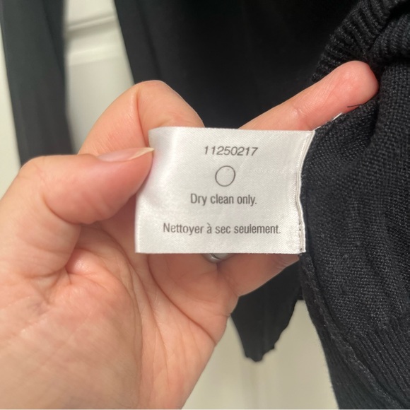 Club Monaco silk black fitted sweater - Picture 4 of 4